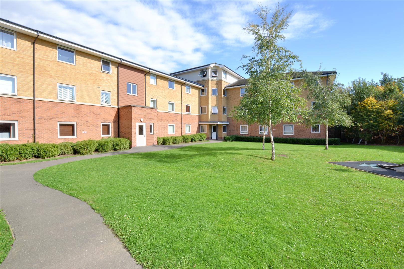 2 bedroom Apartment for sale in Admiralty Close, West Drayton Cameron