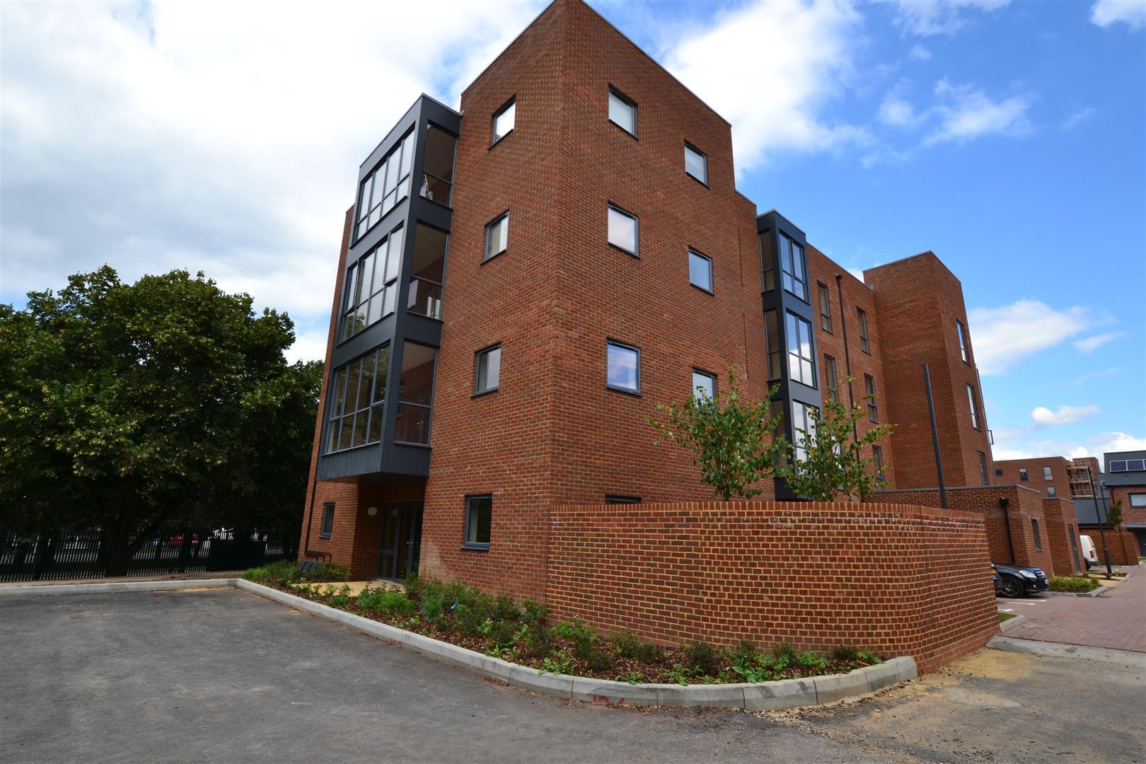2 bedroom Apartment for sale in Blenheim House, Uxbridge Cameron