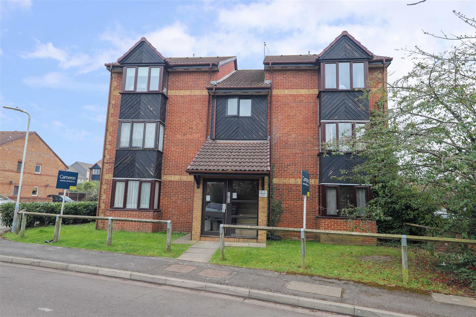 Studio for sale in Boxwood Close, West Drayton Cameron