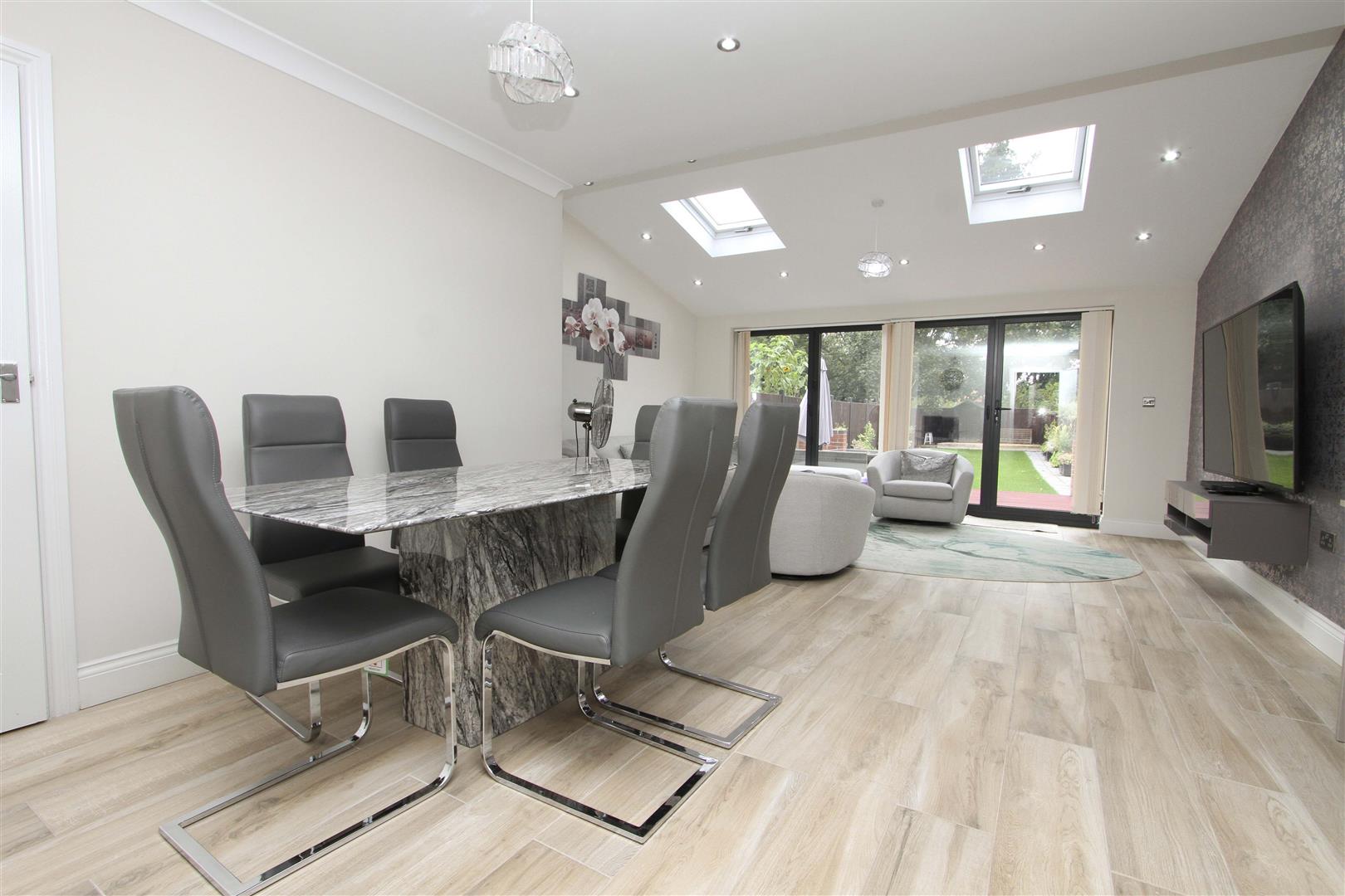4 bedroom House SemiDetached for sale in Collingwood Road, Hillingdon Cameron