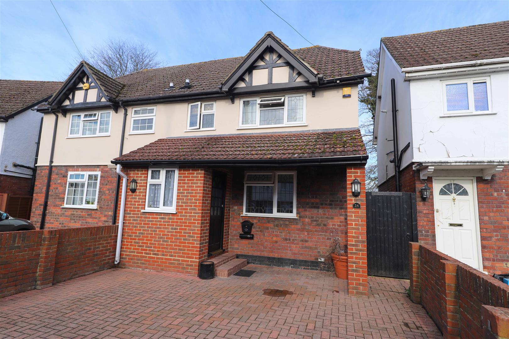 3 bedroom House SemiDetached for sale in Dagnall Crescent, Cowley