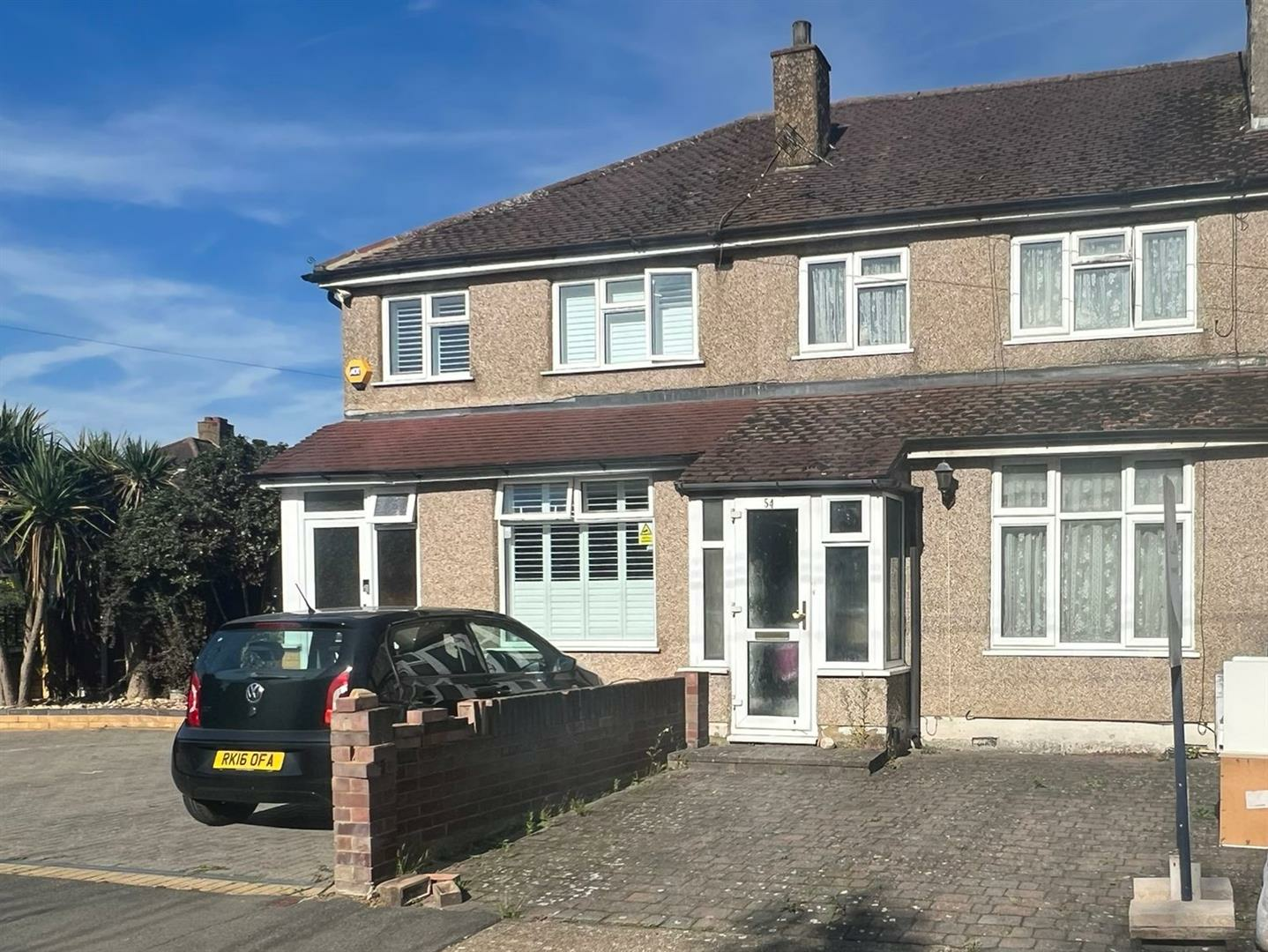 3 bedroom House for sale in Goulds Green, Hillingdon Cameron