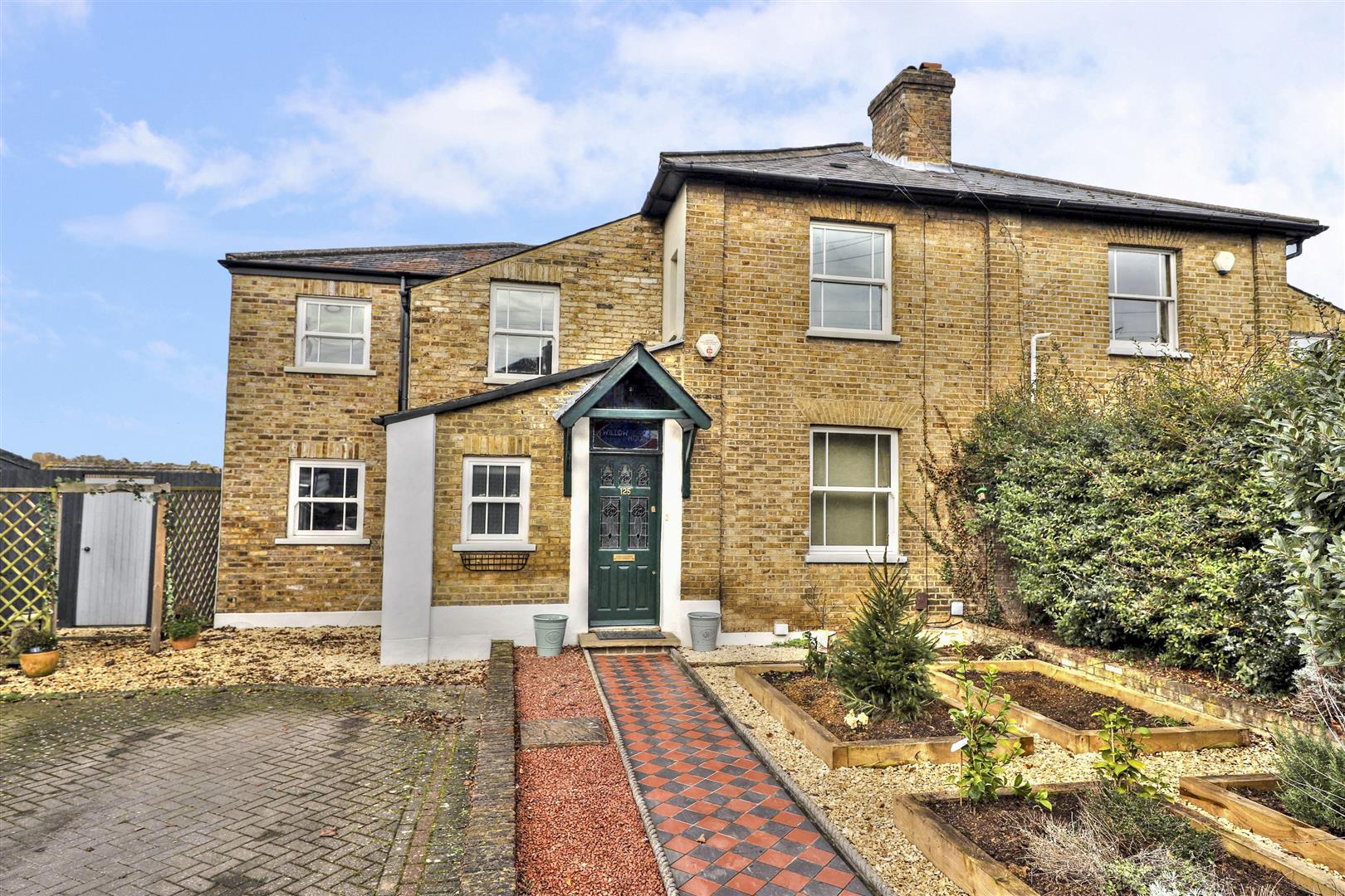 5 bedroom House SemiDetached for sale in Harefield Road, North