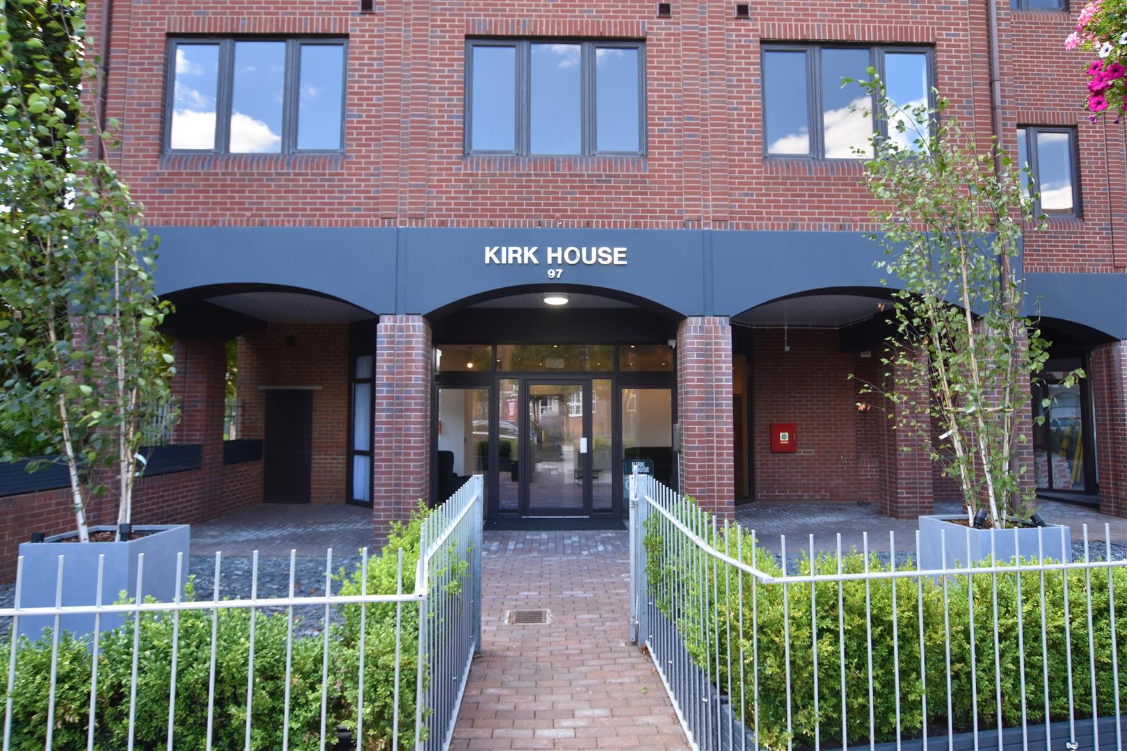 1 bedroom Apartment for sale in High Street, Yiewsley, West Drayton Cameron