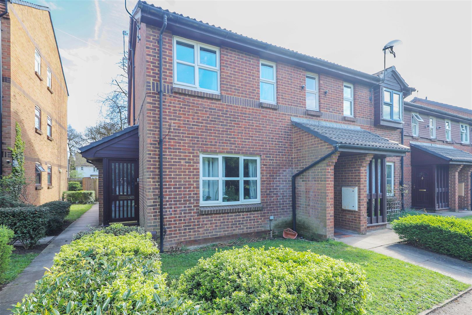 1 bedroom Lower for sale in Merrivale Mews, Yiewsley Cameron