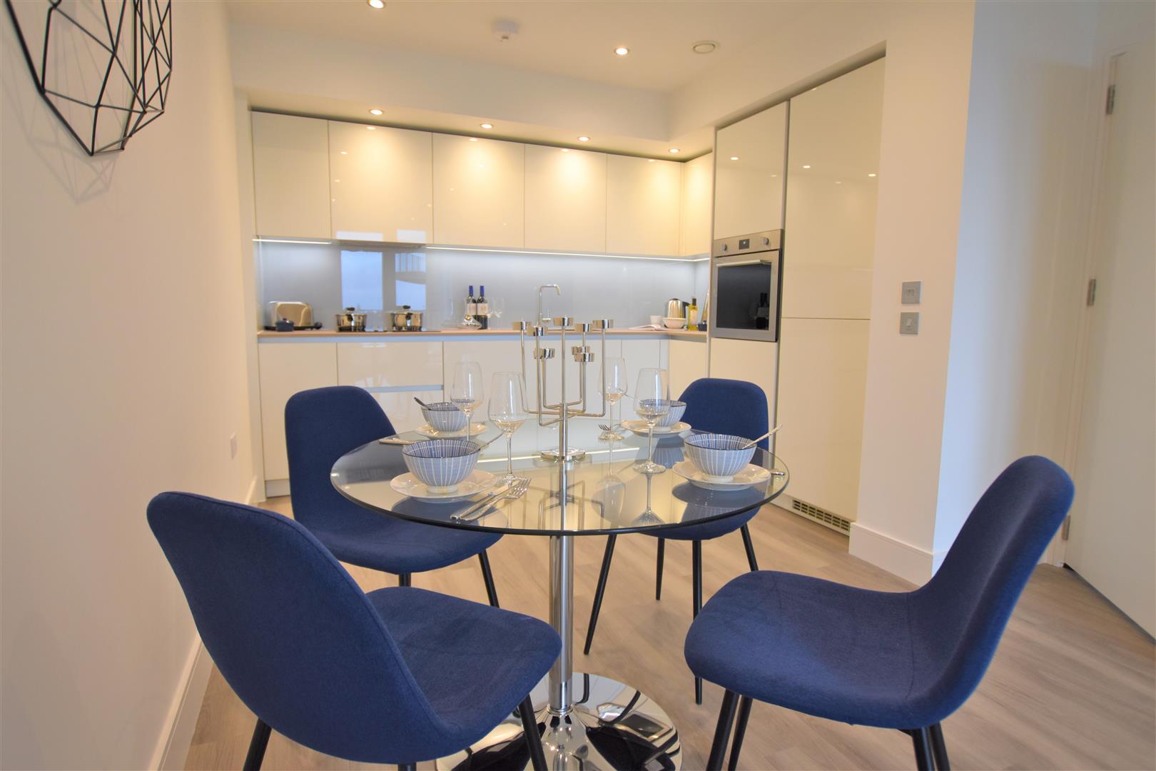 2 bedroom Apartment for sale in Padcroft, West Drayton Cameron