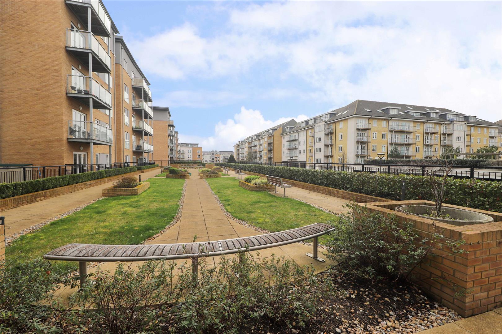 2 bedroom Apartment for sale in Pennyroyal Drive, West Drayton Cameron