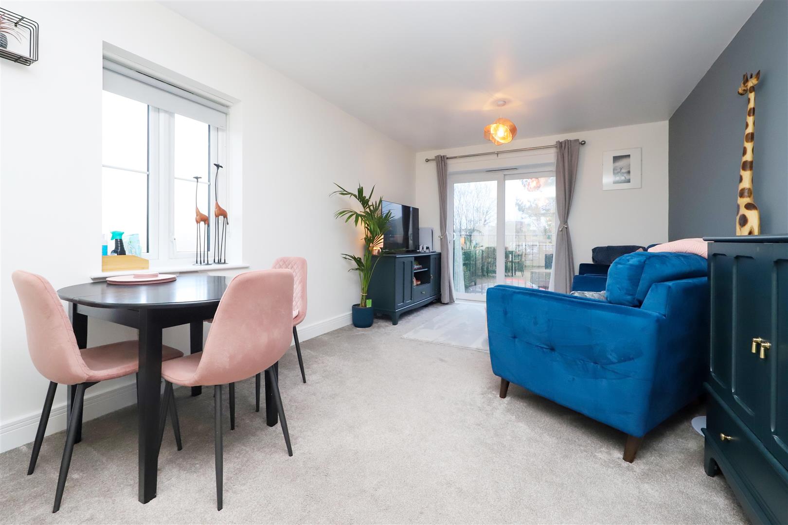 2 bedroom Apartment for sale in Pield Heath Road, Hillingdon Cameron