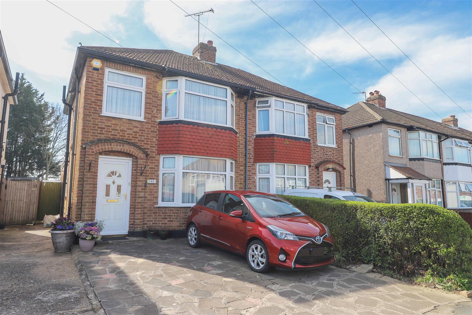 3 bedroom House SemiDetached for sale in Sutton Court Road