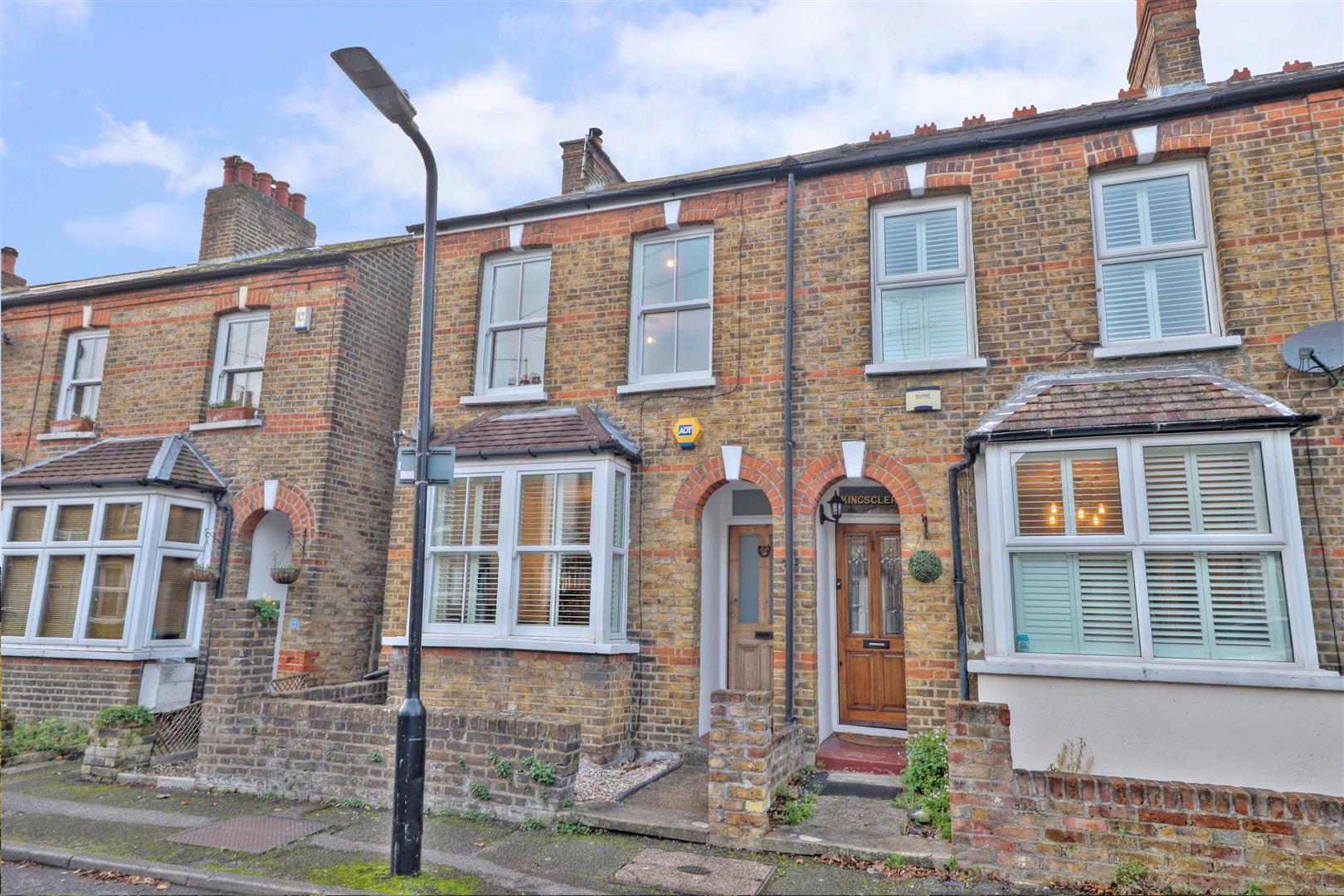 2 bedroom House End Terrace for sale in Victoria Road, Uxbridge Cameron
