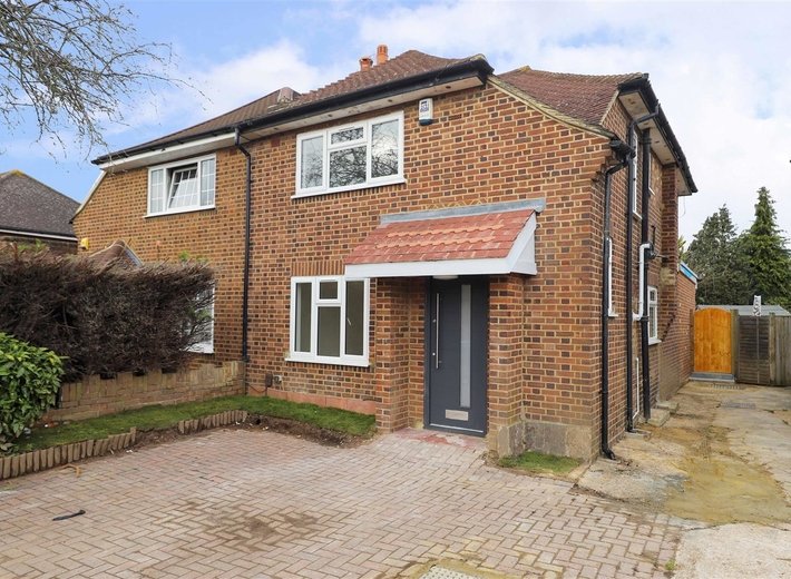 Houses for sale in Uxbridge Cameron